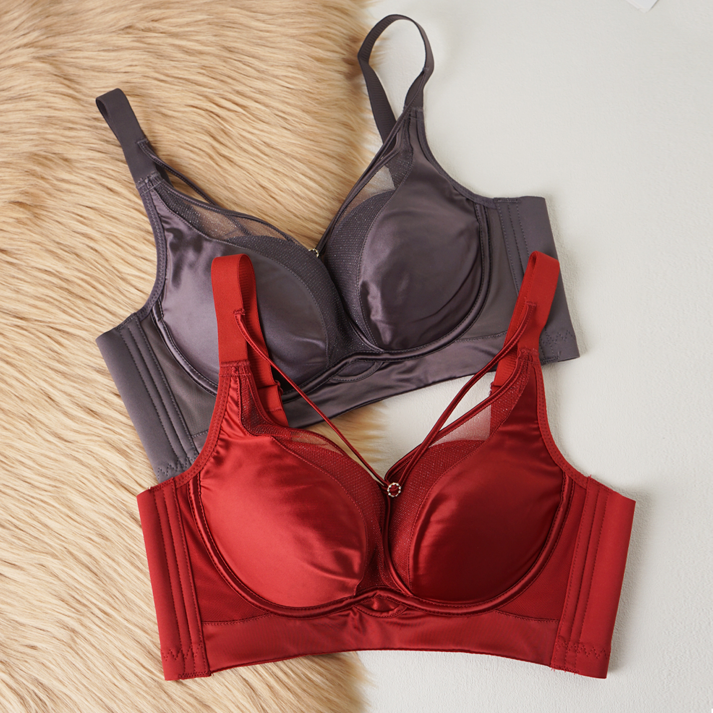 内衣女聚拢小胸加厚显大不空杯