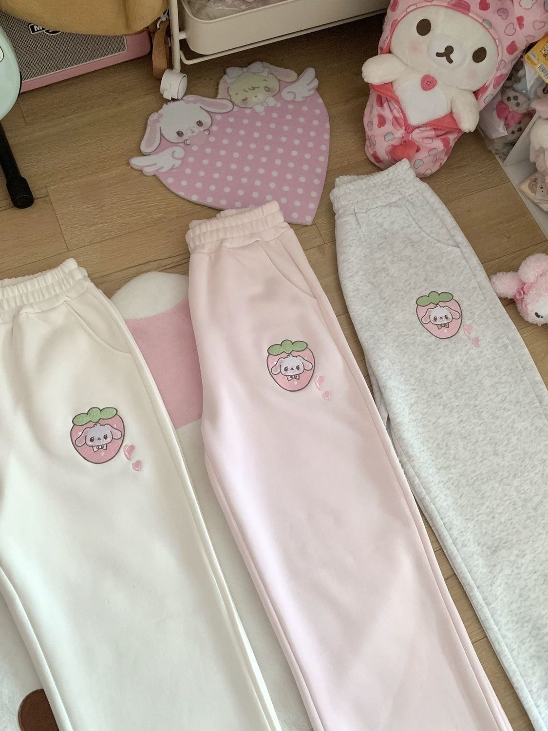 秋冬新款女装加绒加厚松紧高腰草莓小狗刺绣直筒休闲百搭裤
