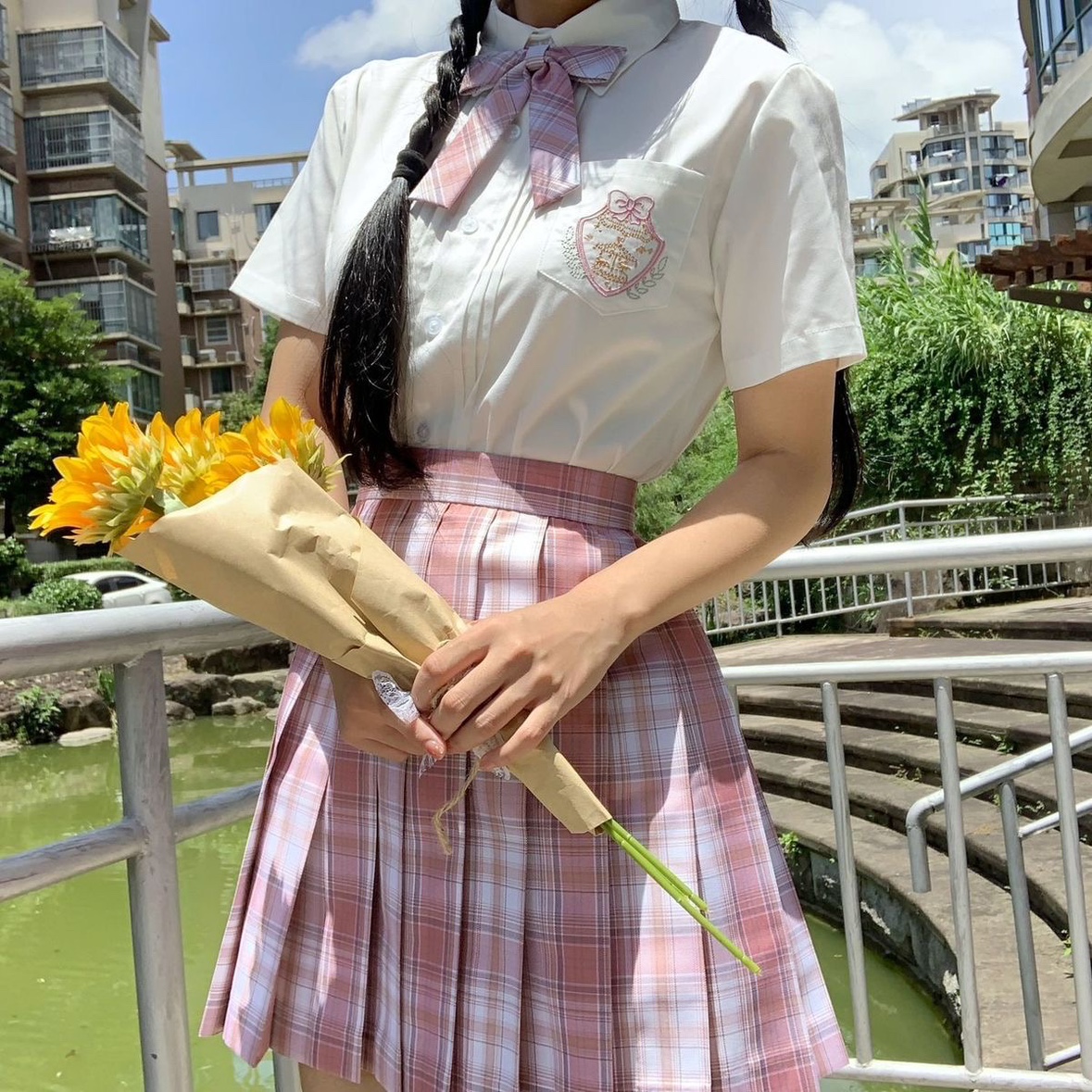 安可~夏季新款学院风JK制服刺绣风琴折白色短袖衬衫衬衣女学生
