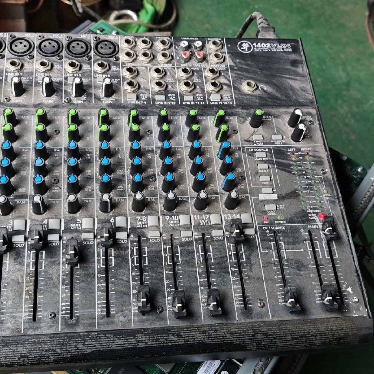 美奇MACKIE1402VLZ414路调音台