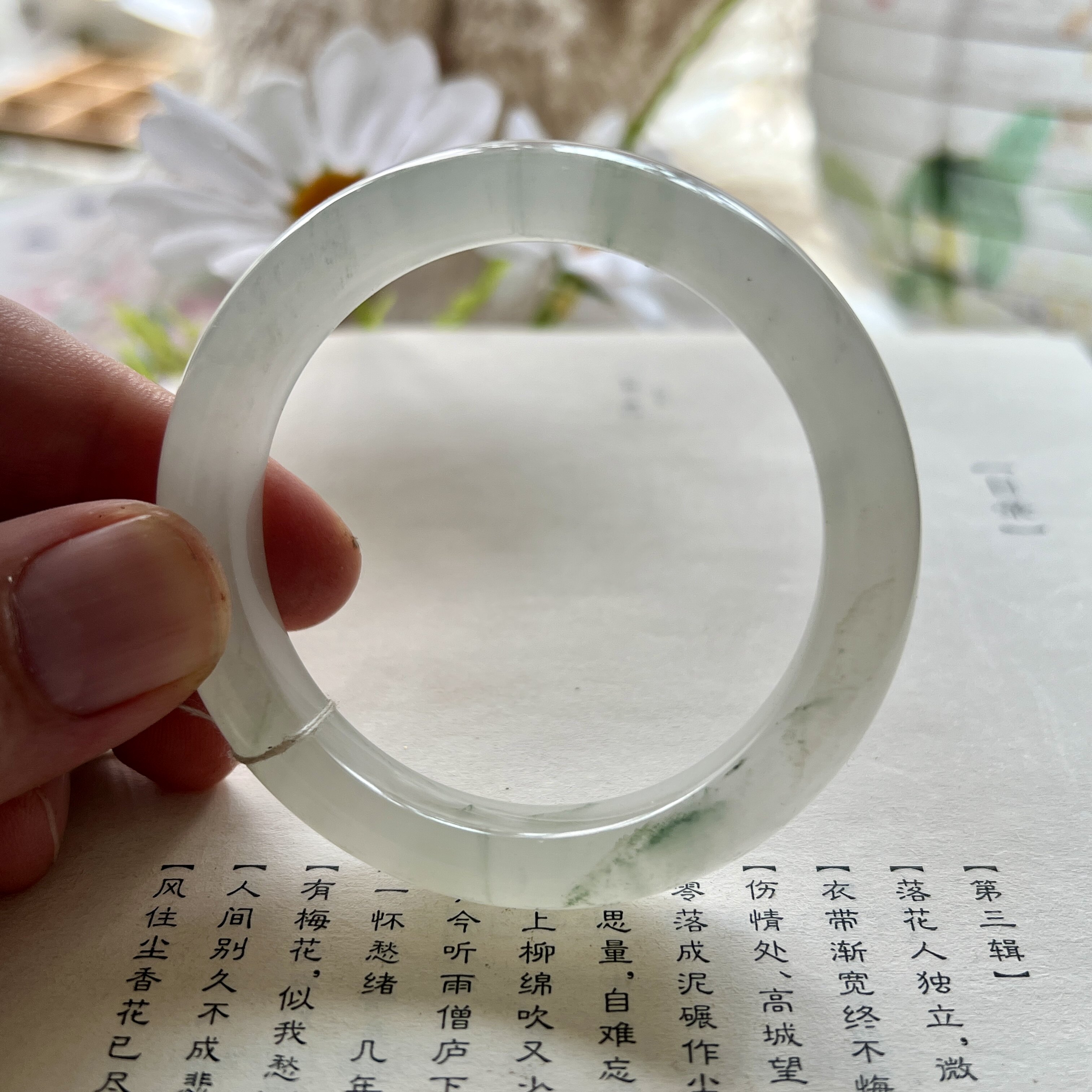 福利高冰天山翠手镯正圈52mm飘花玉镯轻奢少女镯学生款闺蜜女款44