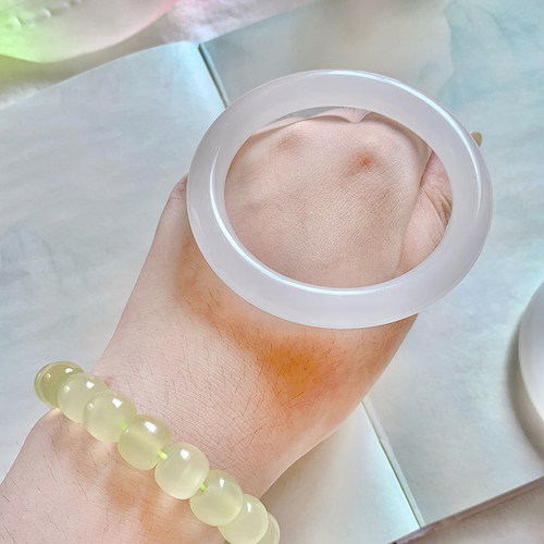 媳妇女友特级荔枝冻镯子白月光