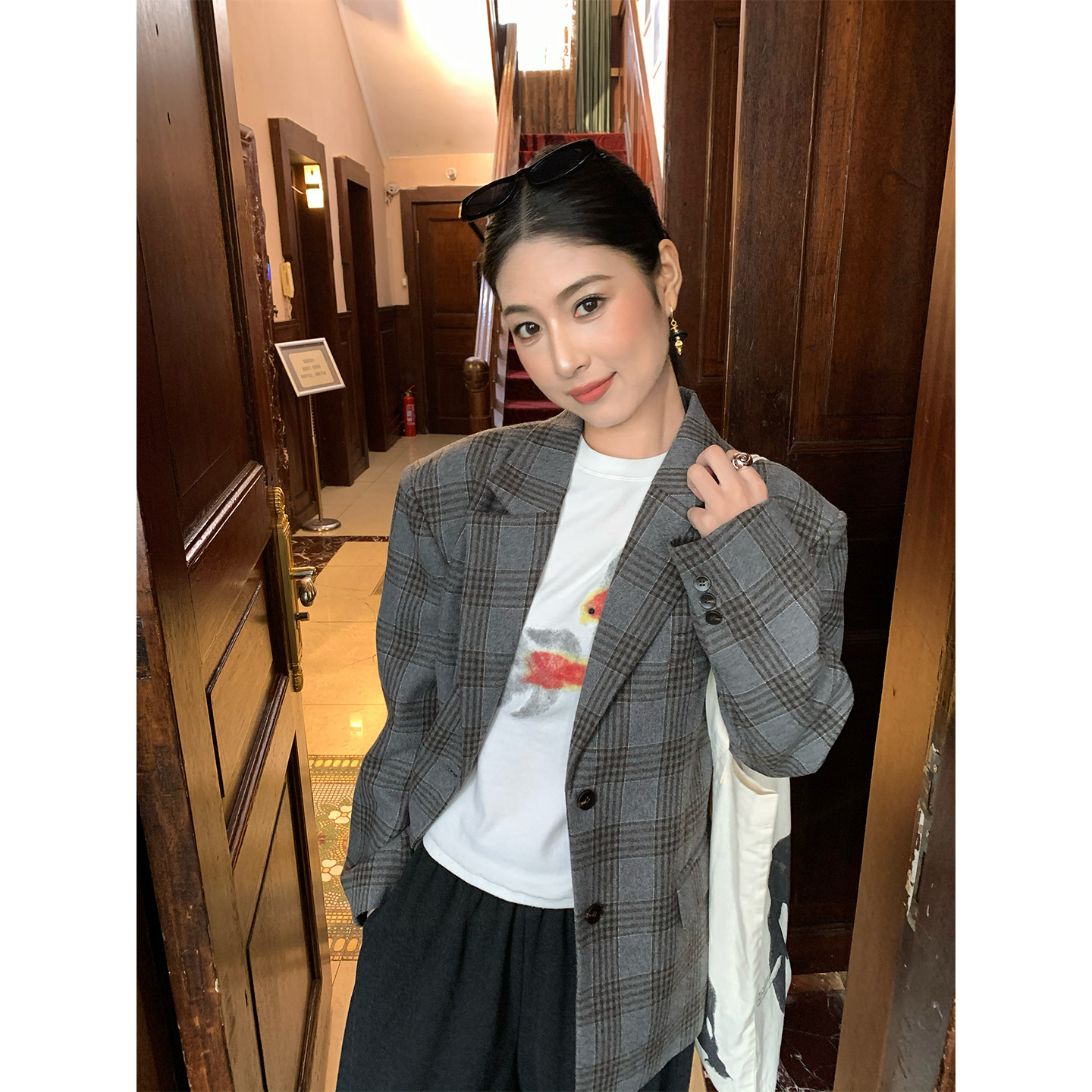 今屿花花 西装外套女秋2026新款灰色格子毛呢西服设计感小众外套
