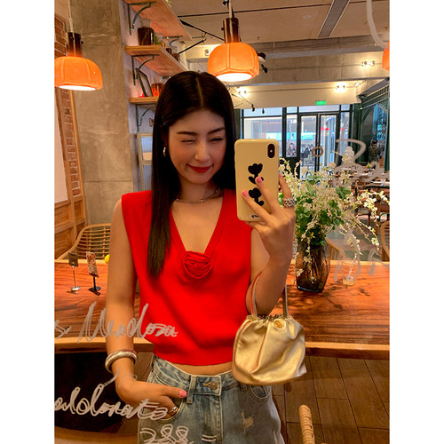 今屿花花V领针织吊带背心女