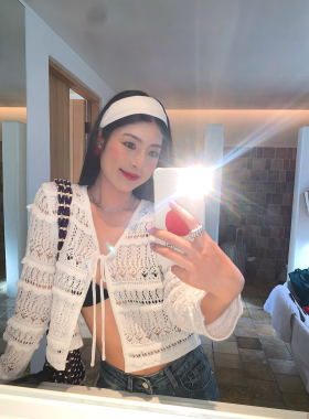 今屿花花早春漂亮穿搭白色针织衫女2026年新款设计感镂空上衣外穿