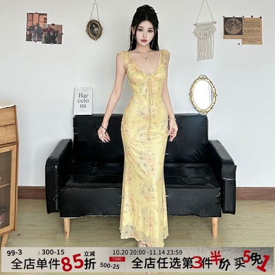 海岛小调嫩黄荷叶边小飞袖连衣裙