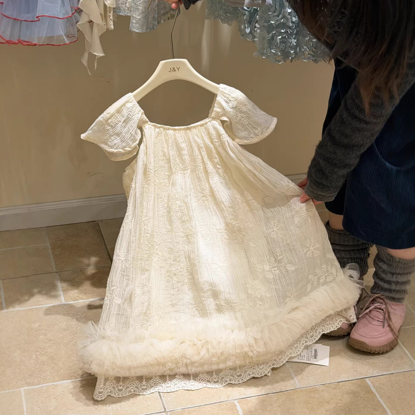 26夏季新款蓬蓬纱女童公主裙高品质重工花边蕾丝大裙摆连衣裙纱裙