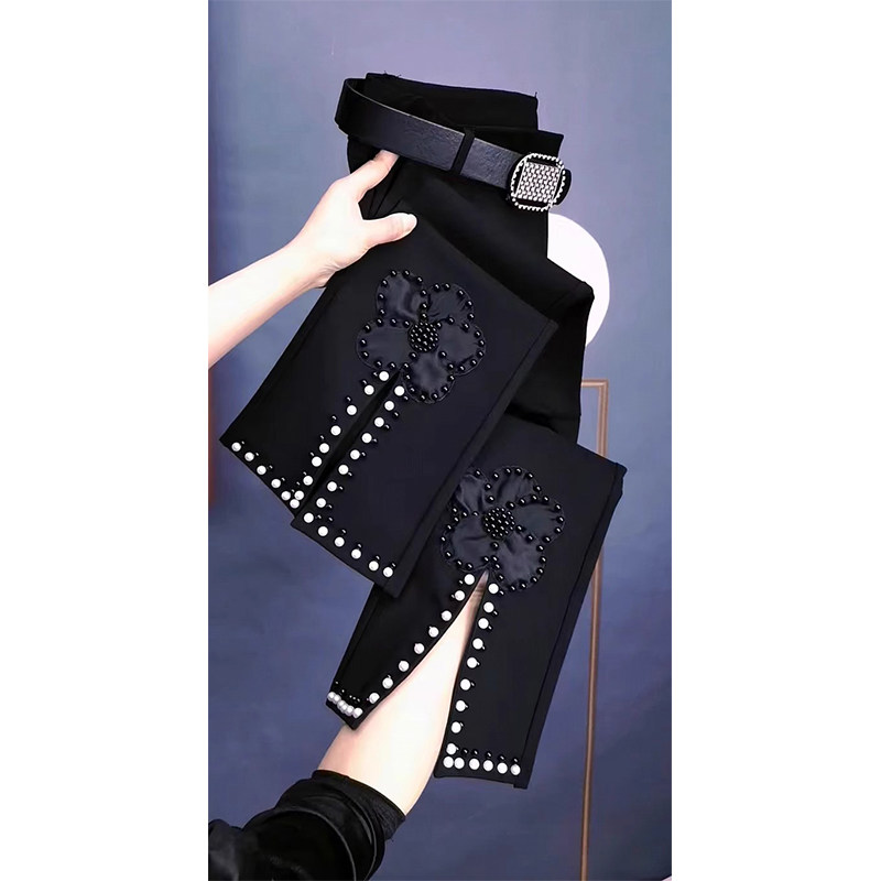 黑色微喇西装裤女春秋薄款2025新款高腰垂感显瘦小个子九分喇叭裤