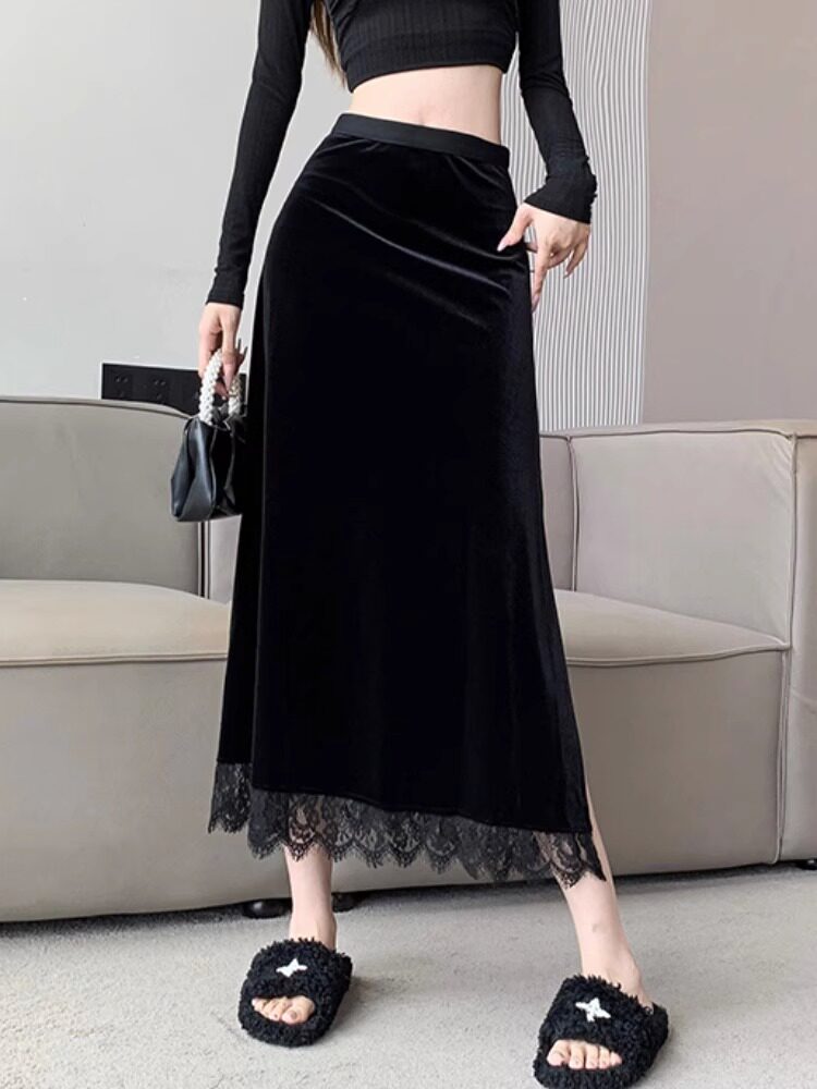 金丝绒半身裙女秋冬2025新款高腰a字中长款蕾丝拼接包臀一步裙子
