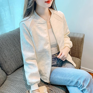 米白色棒球服外套女春秋季2025新款高级感小个子短款休闲夹克上衣