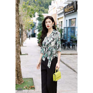 台湾品牌复古绿花衬衣收腰绑带V领下半身可搭黑色裤 5067X 5072V