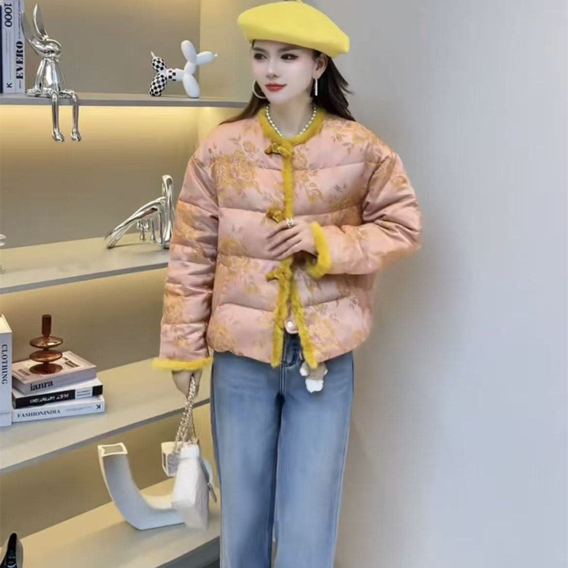 欧洲站2025冬季女新中式风圆领盘扣水貂毛拼接减龄保暖羽绒服6123