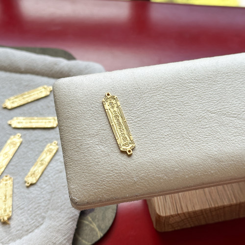 S925纯银太岁牌精工錾刻手链配件