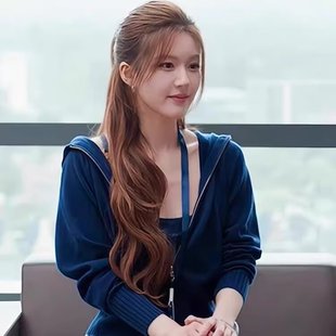 bm长袖 休闲慵懒风连帽拉链针织开衫 毛衣外套 Girl许妍同款 Brandy