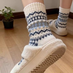 费尔岛复古蓝白民族风袜子女羊毛袜加厚保暖秋冬中筒袜配毛绒拖鞋