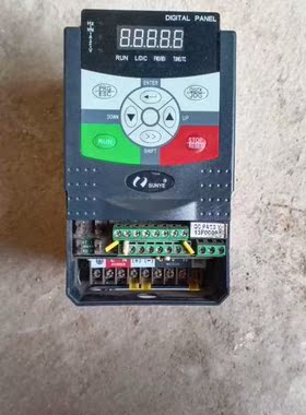 日业变频器1.5kWCM510-A3S1R5G拆机一台.