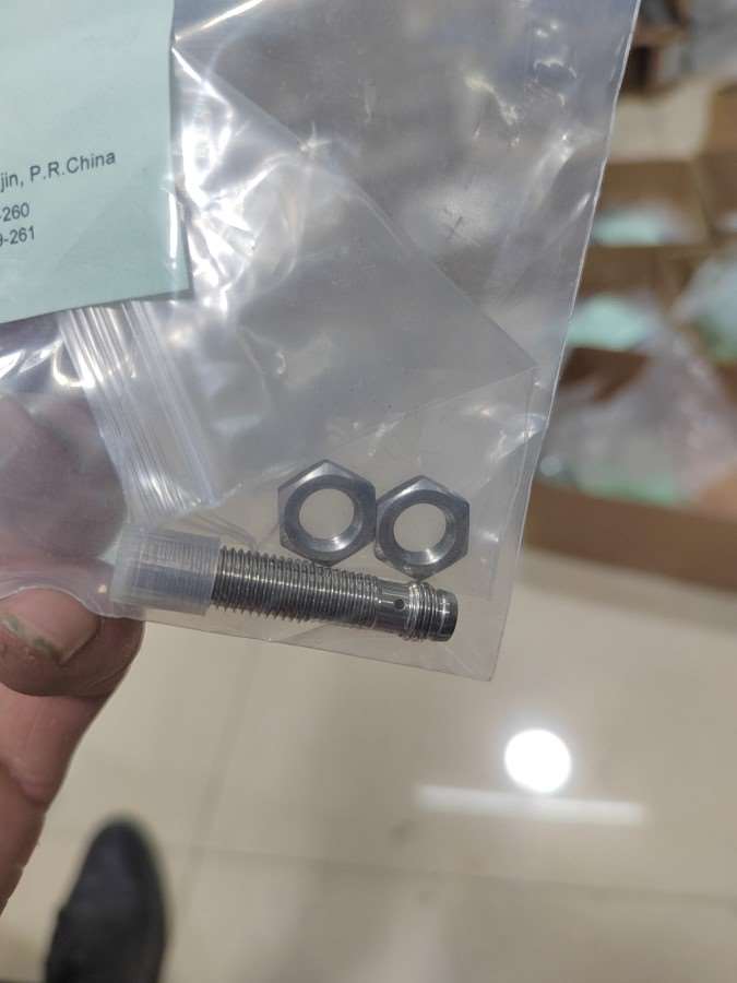 宜科M8接近开关DMB08-2.5U-BOOE感应距离2.