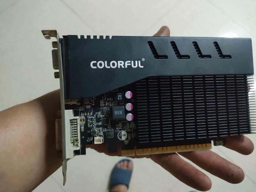 七彩虹gt710冰暴鲨1gddr3静音显卡显卡上没有 议价