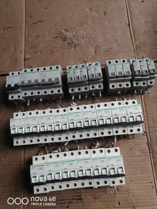 施耐德空气开关断路器IC65NC1A二手拆机实物拍摄 议价