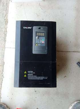 紫色日变频器30KWZVF8V-G0300T380V拆