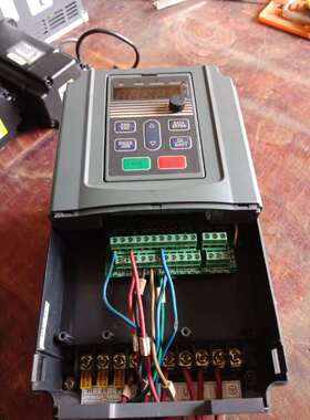 迈凯诺变频器KE300A-5R5G/7R5P-T4 380Ⅴ