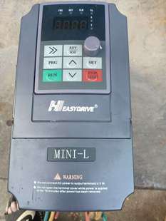 设备上拆下来一个易驱变频器1.5KW380V功能正常包好