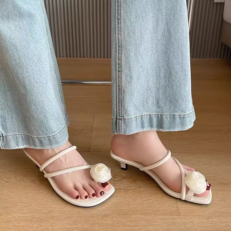 0532新款时尚百搭粗跟仙女风女士夏季外穿套趾凉拖