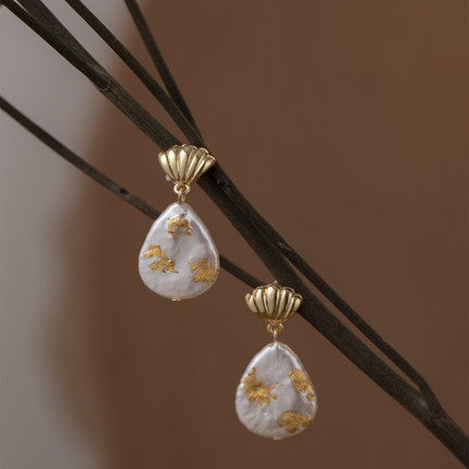 JUNJUNSTUDIO高级感珍珠水滴耳环女气质24k金箔轻奢小众金色耳饰