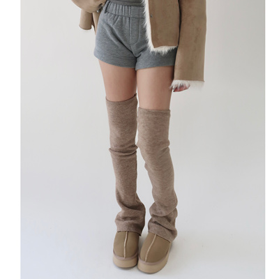 陆甜茶松弛感秋冬加长微喇叭针织堆堆袜套加厚保暖过膝小腿套显瘦