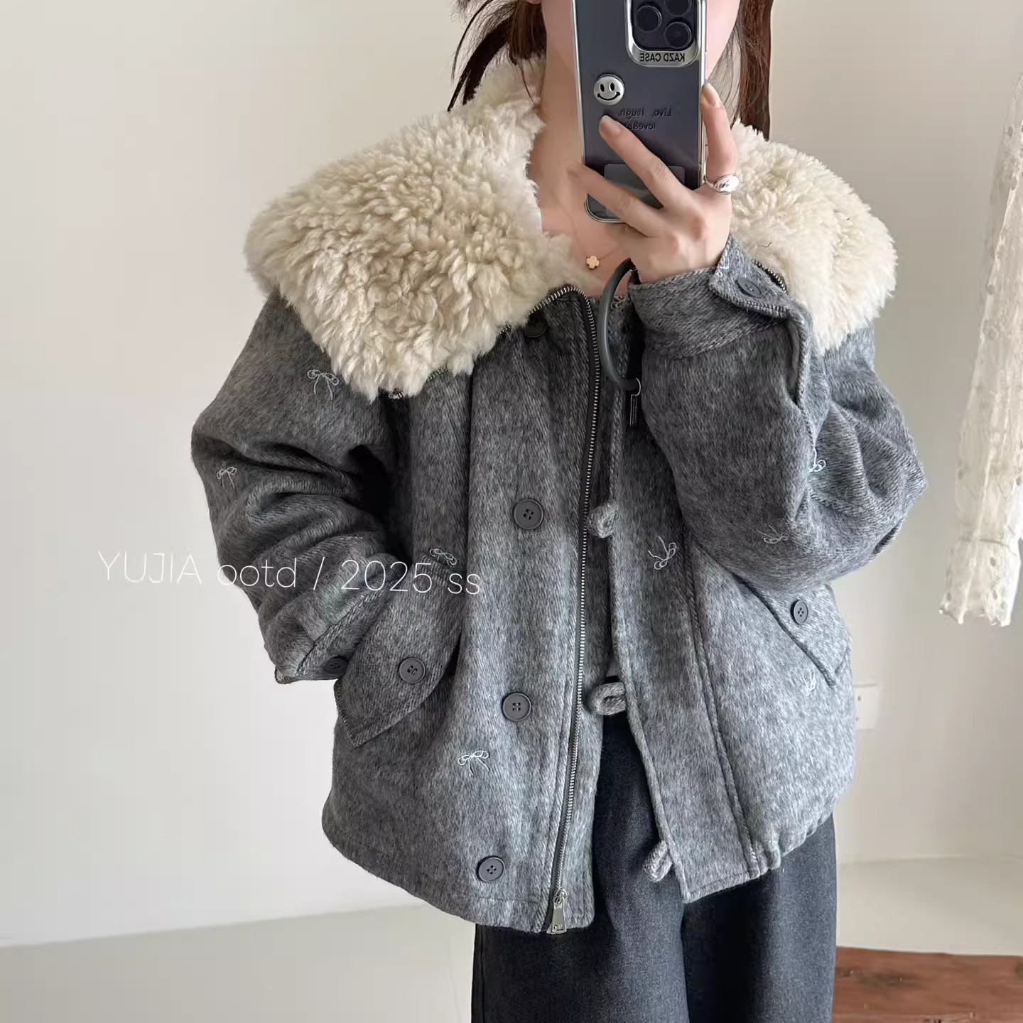 韩复古风羊羔毛领派克服女短款