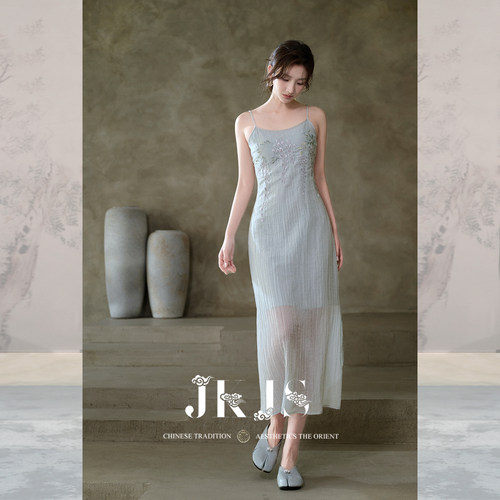 JKJS醋酸天丝吊带连衣裙女