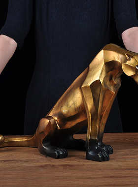 豹子电视柜书房办公室桌面摆件