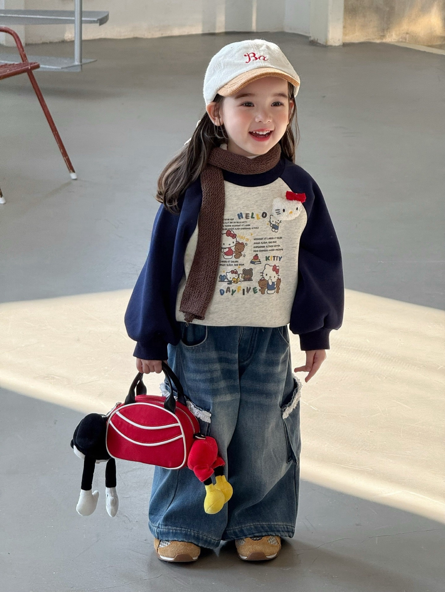 2025秋冬新款女童韩系卡通猫咪拼色卫衣女宝加绒牛仔裤休闲套装
