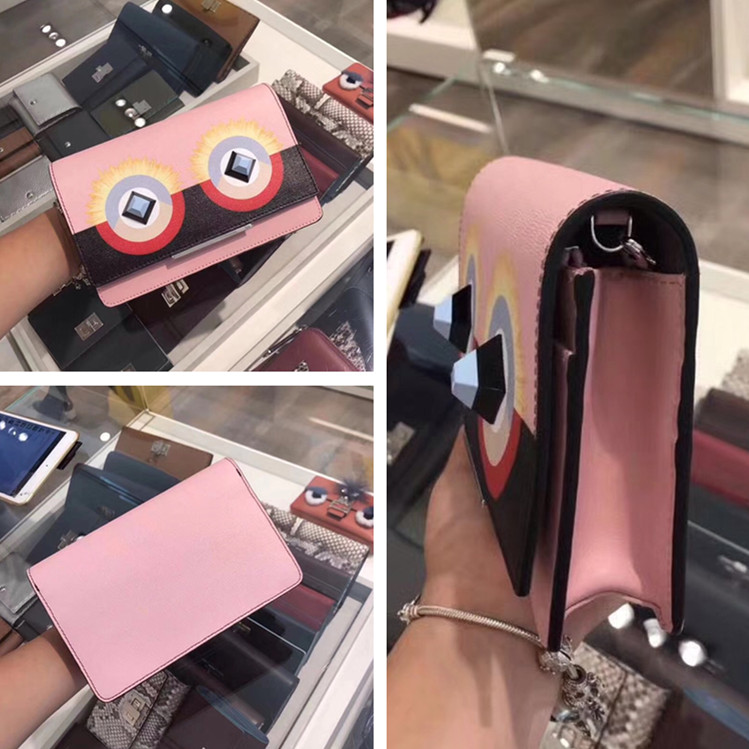 Fendi·ÒµÏ HypnotEyes ²Ê»æÃ¶¤´óÑÛ¾¦WOCÁ´Ìõ·¸Çµ¥¼çб¿æÅ®°ü