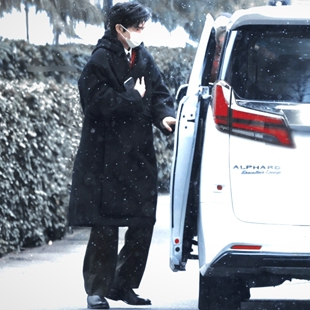 欧洲2026春晚彩排宋威龙同款毛呢外套秋冬中长款呢子大衣男衣服潮