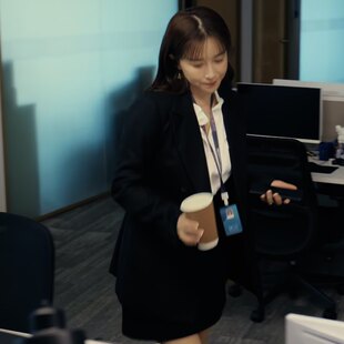 欧洲夜色正浓阚清子乔海伦同款西装外套v领西服上衣短裙女衣服潮