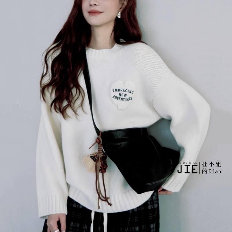 欧洲沈梦辰同款毛衣韩版白色爱心字母套头圆领长袖针织衫上衣秋冬