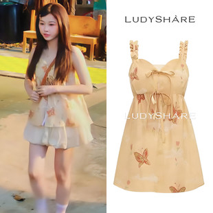 欧洲双轨姜暮虞书欣同款木耳边蝴蝶结吊带女可爱甜美印花上衣花苞