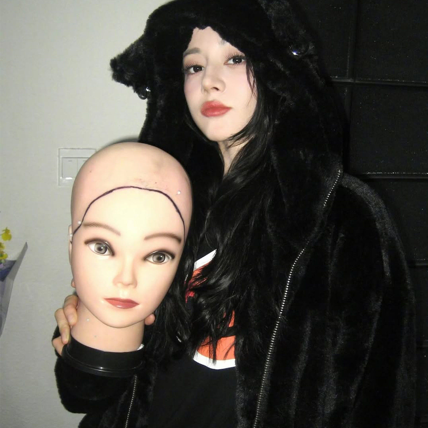 欧洲迪丽热巴明星同款黑色仿水貂毛皮草大衣女可爱风连帽加厚毛毛