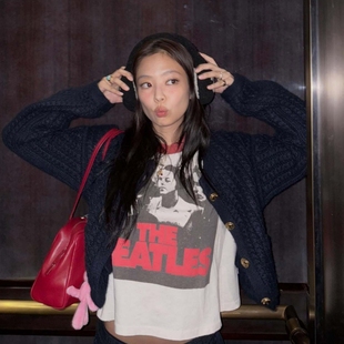 欧洲明星金珍妮jennie同款毛衣外套秋冬圆领针织衫上衣女衣服潮