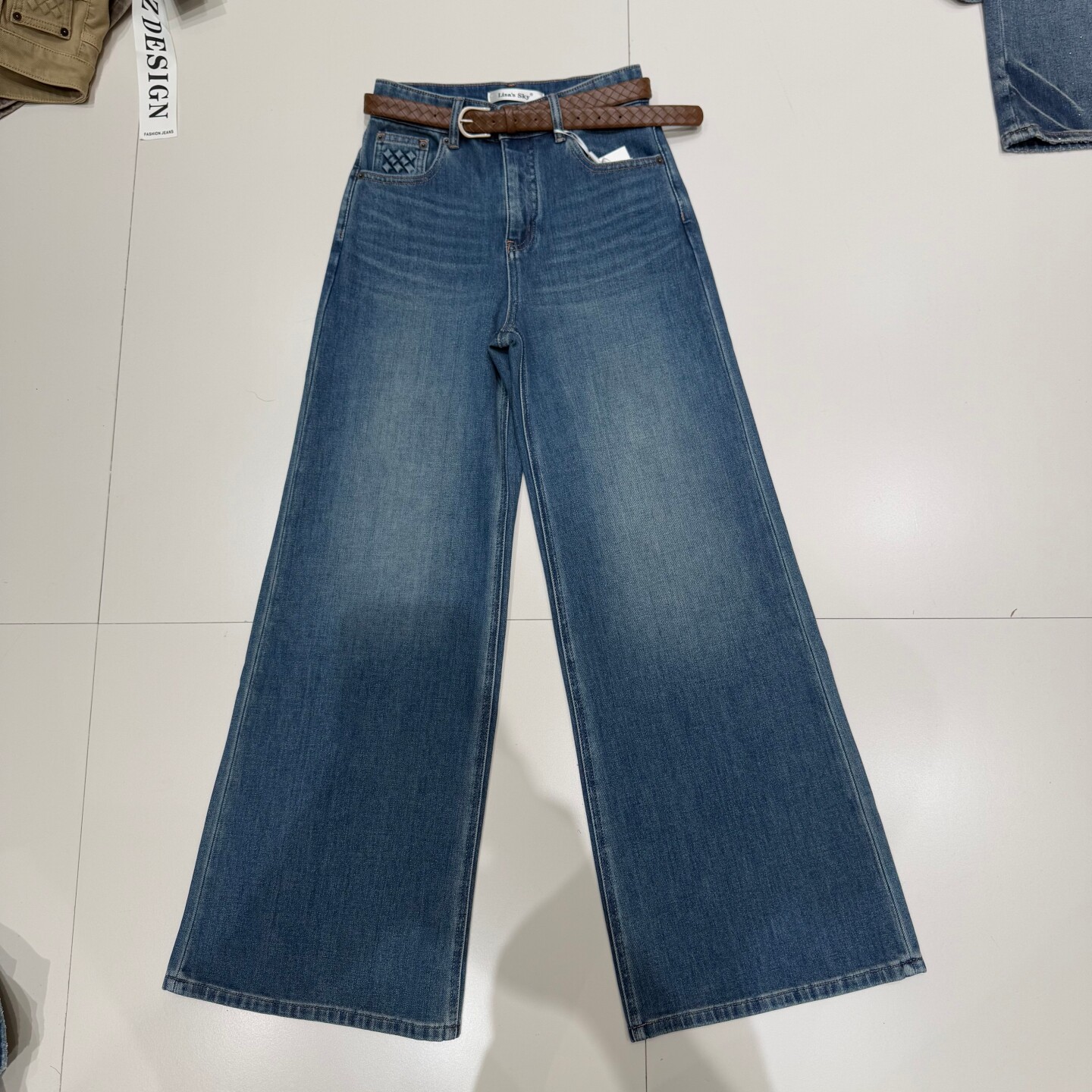 欧洲站2026秋季新款高腰显瘦筒喇牛仔裤女宽松不贴腿直筒拖地长裤