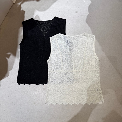 欧洲站2026早春新款性感V领蕾丝边无袖背心女内搭外穿显瘦上衣潮