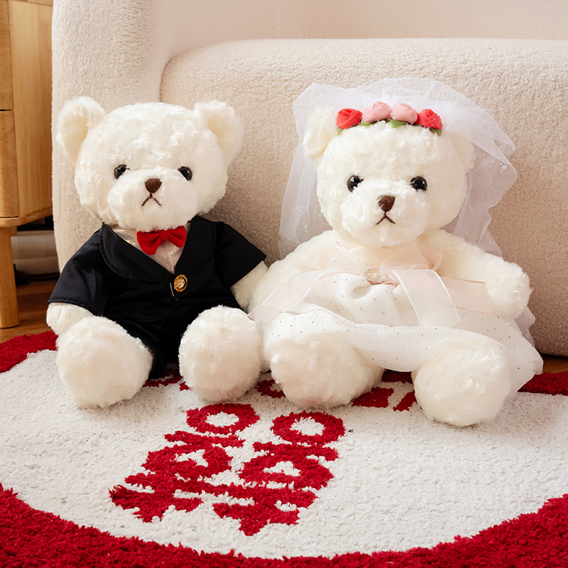 婚纱熊布娃娃礼物订婚婚房布置