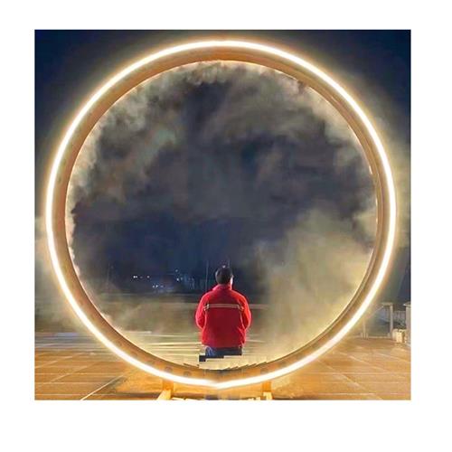 户外景区网红打卡引流感应装置舞台旋转水雾门圆环发光喷雾大道具