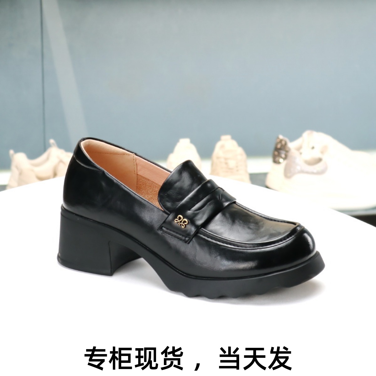 康莉粗高跟真皮小皮鞋单鞋