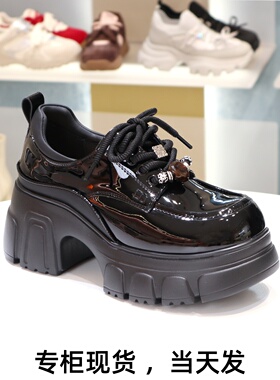 COMELY康莉2026松糕厚底圆头系带增高牛漆皮串珠乐福鞋女KMT61053