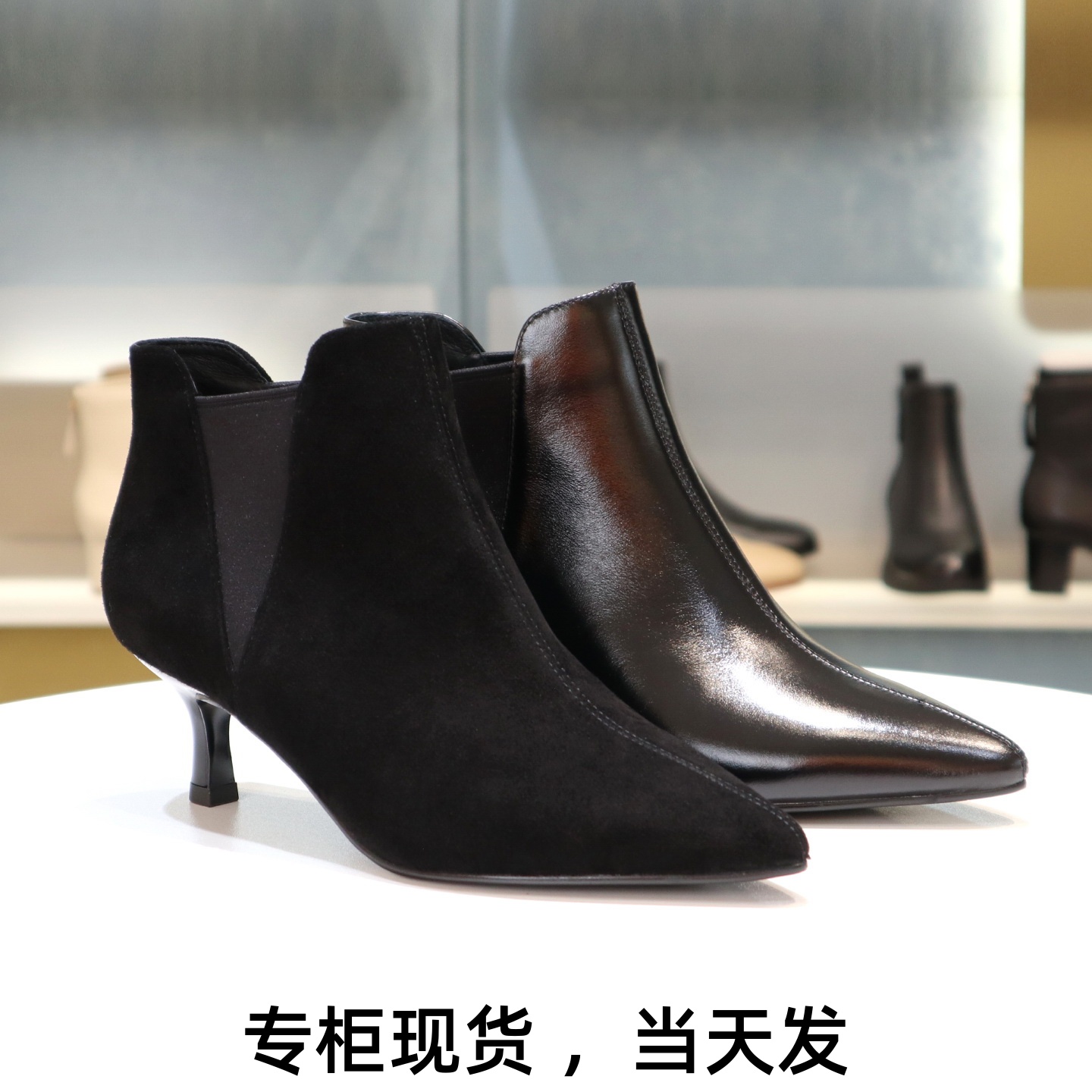 康莉尖头猫跟套筒一脚蹬裸靴女靴