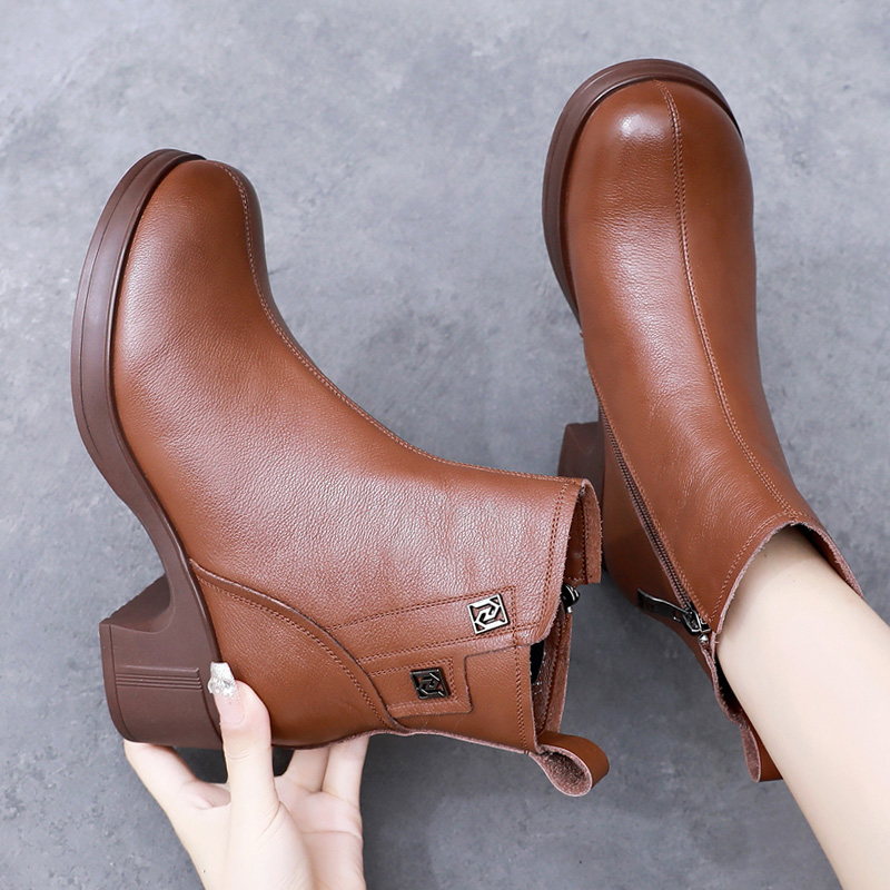 粗跟真皮女靴士秋冬短2025