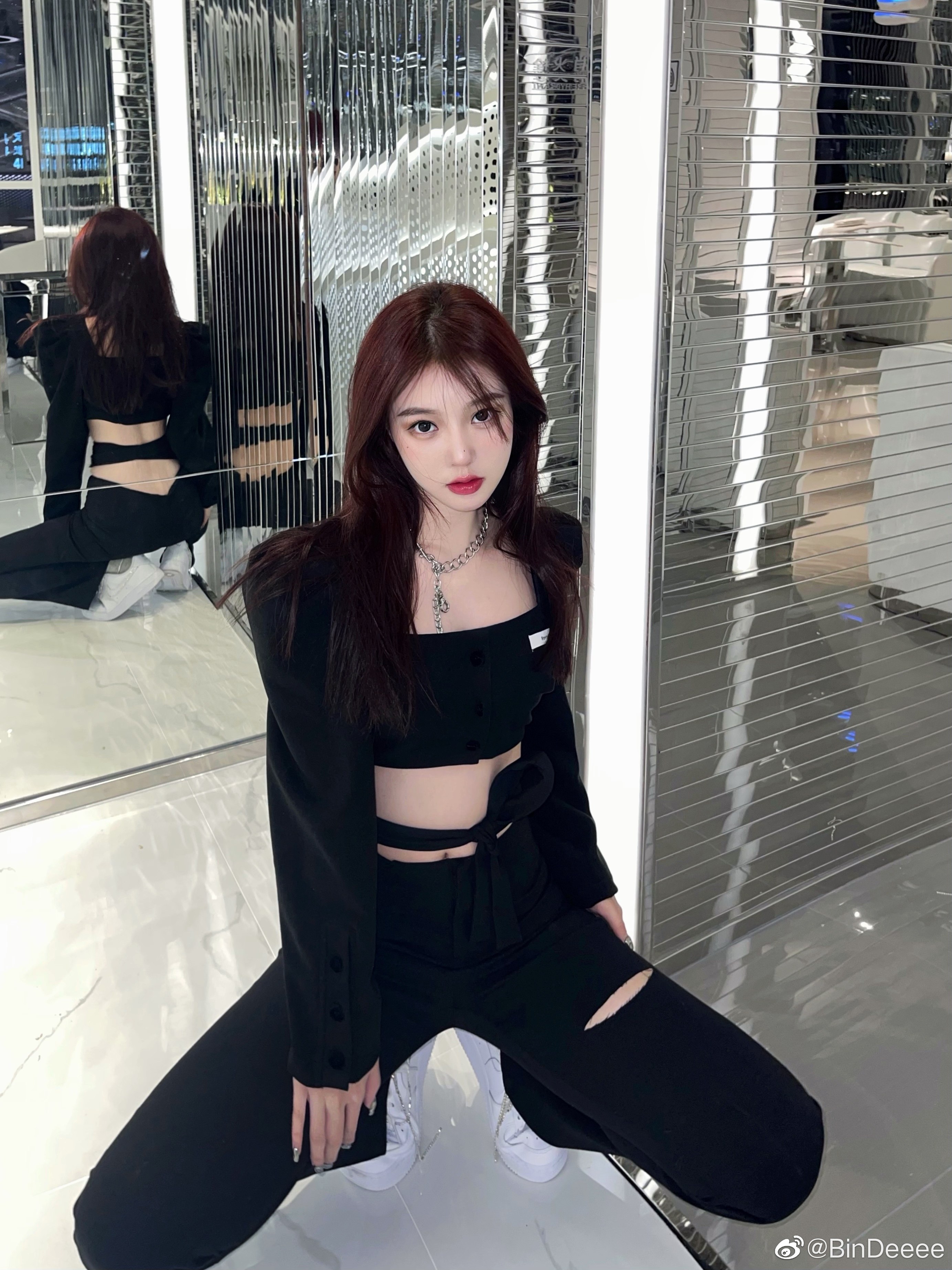 revolt原创设计甜辣风一字领上衣修身直角肩 露腰超a短外套微泡袖