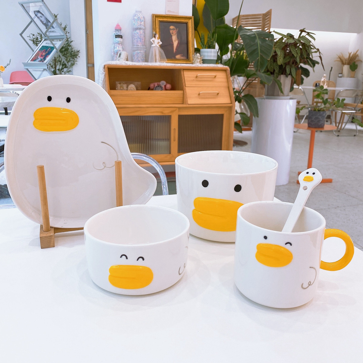 可爱香肠嘴小黄鸭陶瓷餐具家用儿童宝宝吃饭碗盘子卡通餐盘水杯